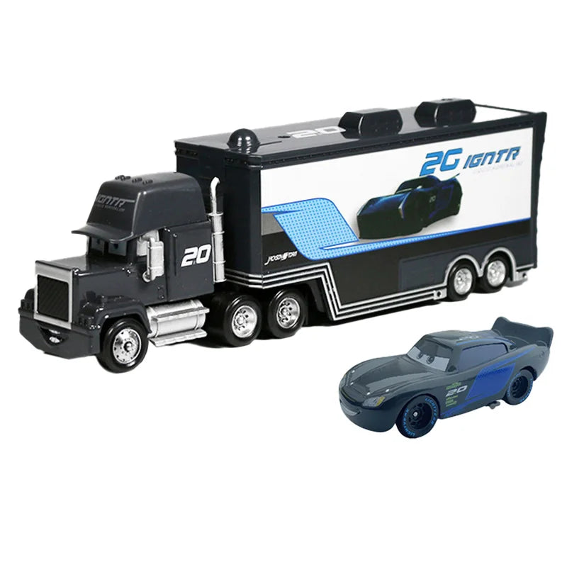 Relampago McQueen junto com Mack Truck do Filme Carros 3 Disney Pixar e Outros