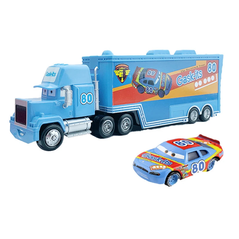 Relampago McQueen junto com Mack Truck do Filme Carros 3 Disney Pixar e Outros