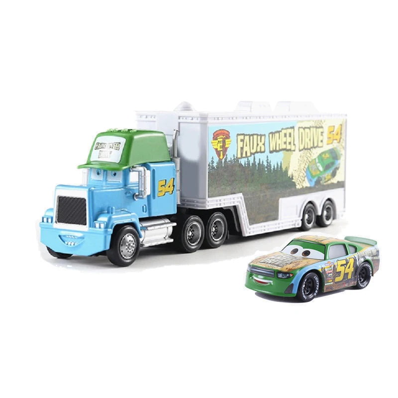 Relampago McQueen junto com Mack Truck do Filme Carros 3 Disney Pixar e Outros