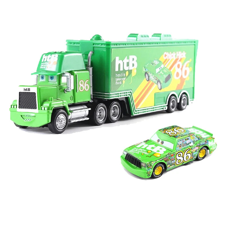 Relampago McQueen junto com Mack Truck do Filme Carros 3 Disney Pixar e Outros